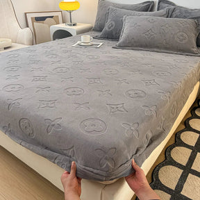 [Pague 1, Leve 2] Capa de Cama Oncília (Suavidade e Estilo em Harmonia!) + BRINDE: 2 Fronhas